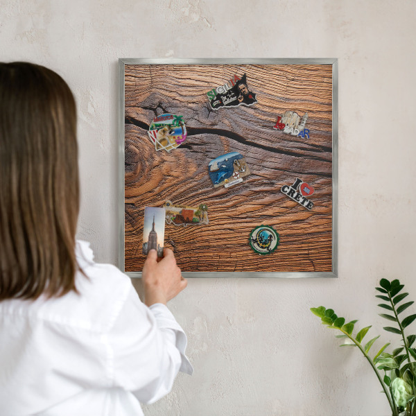 Tabule na magnety na zeď stříbrný rám Textura dřeva
