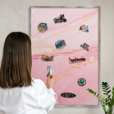 Tabule na magnety na zeď stříbrný rám Růžová elegance