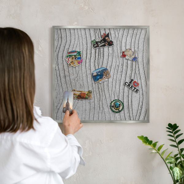 Tabule na magnety z dovolené ve stříbrném rámu Šedé vlny