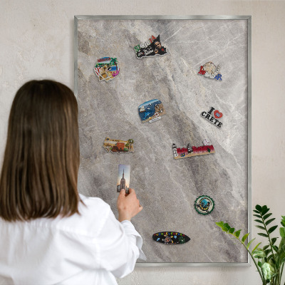 Tabule na magnety z dovolené ve stříbrném rámu Kamenná textura