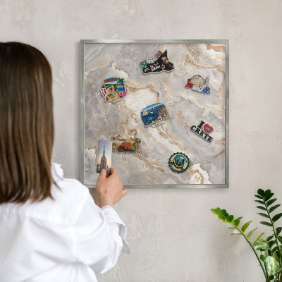 Tabule na magnety z dovolené ve stříbrném rámu Mramorová elegance