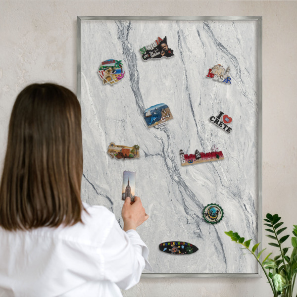 Tabule na magnety na zeď stříbrný rám Šedá elegance