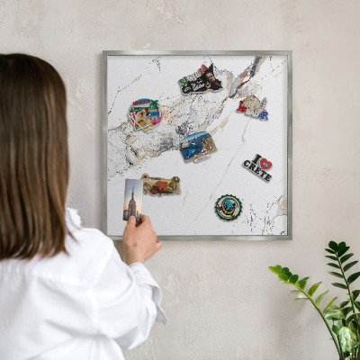 Tabule na magnety z dovolené ve stříbrném rámu Mramorový efekt