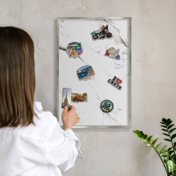 Tabule na magnety na zeď stříbrný rám Moderní elegance