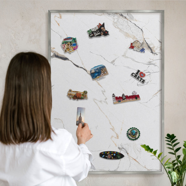 Tabule na magnety na zeď stříbrný rám Moderní elegance