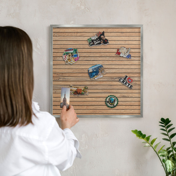 Tabule na magnety na zeď stříbrný rám Dřevěné desky