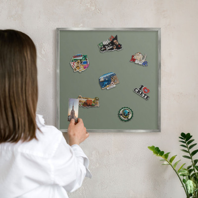Tabule na magnety na zeď stříbrný rám Tmavá šalvěj