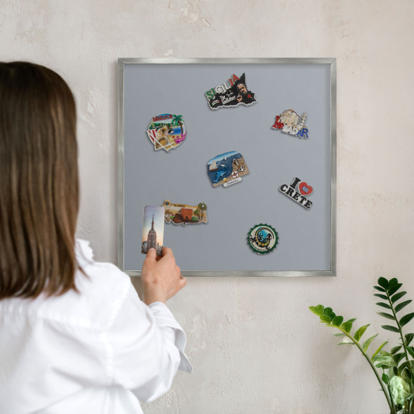 Tabule na magnety na zeď stříbrný rám Jemná šedá