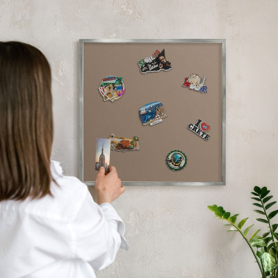 Tabule na magnety na zeď stříbrný rám Neutrální hnědá