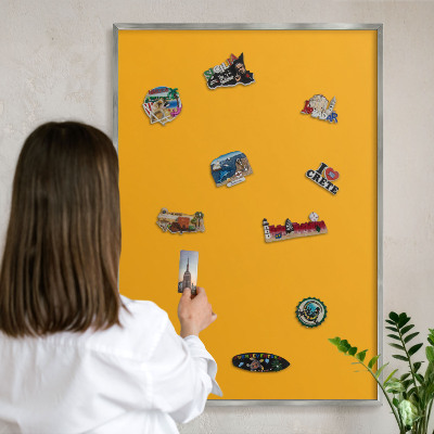 Tabule na magnety na zeď stříbrný rám Živě oranžová