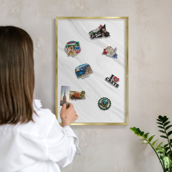 Magnetické tabule na magnety v zlatém rámu Jemný mramor