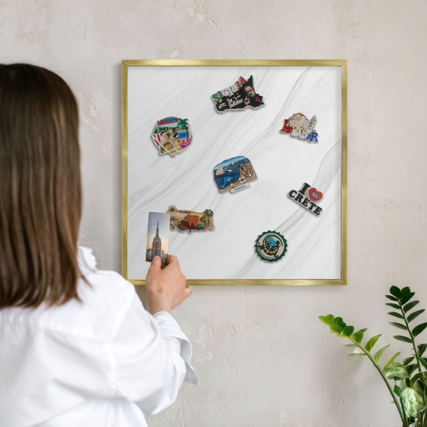 Magnetické tabule na magnety v zlatém rámu Jemný mramor