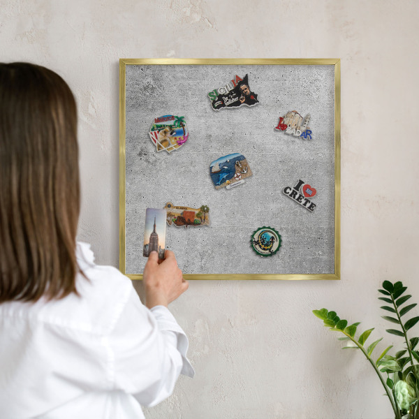 Magnetické tabule na magnety v zlatém rámu Betonový minimalismus
