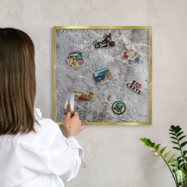 Magnetické tabule na magnety v zlatém rámu Vzorovaný mramor