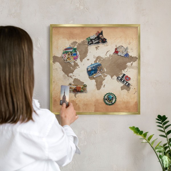 Magnetické tabule na magnety v zlatém rámu Mapa světa