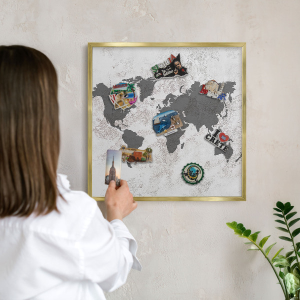 Magnetické tabule na magnety v zlatém rámu Mapa světa