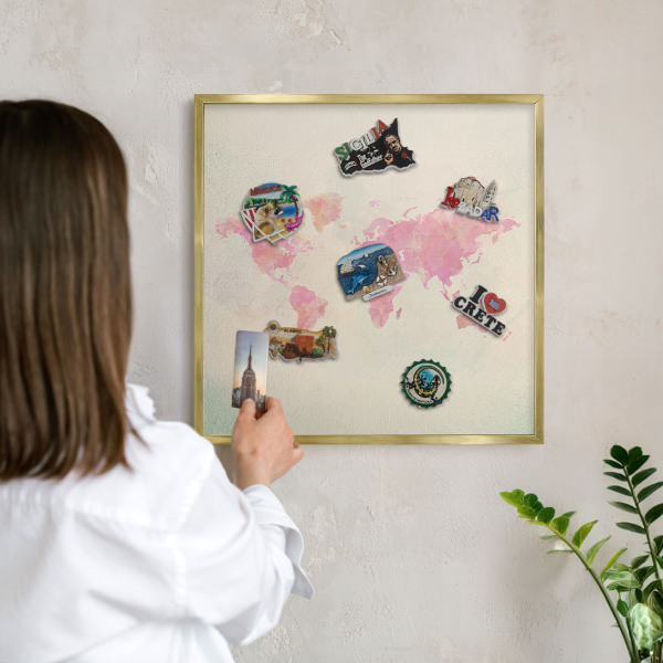 Magnetické tabule na magnety v zlatém rámu Mapa světa