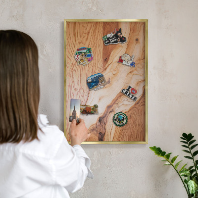 Magnetické tabule na magnety v zlatém rámu Dřevěná textura
