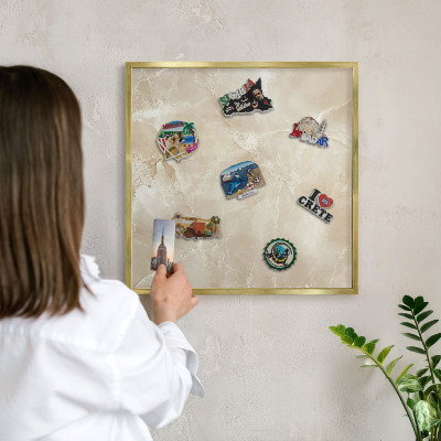 Magnetické tabule na magnety v zlatém rámu Mramorový vzor