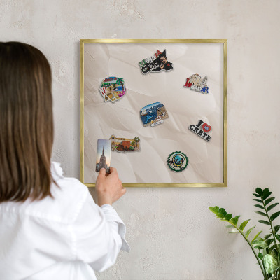Magnetické tabule na magnety v zlatém rámu Krémové peří