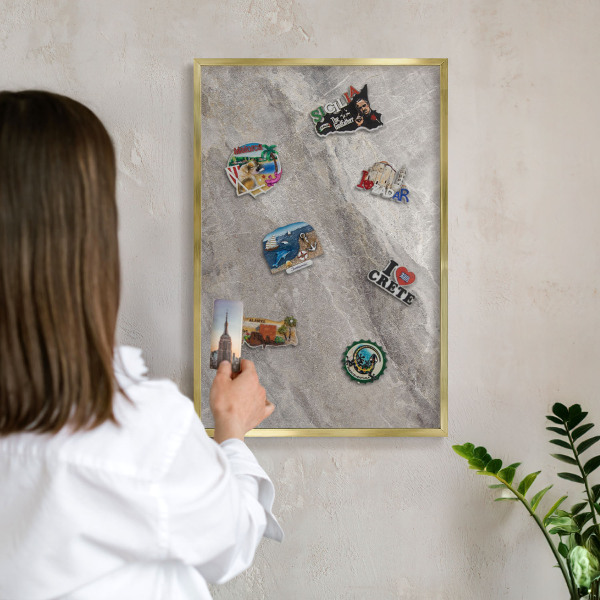 Magnetické tabule na magnety v zlatém rámu Kamenná textura