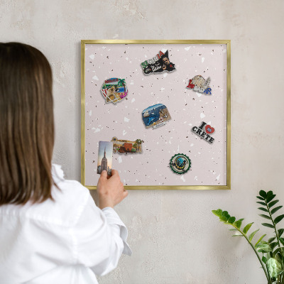 Magnetické tabule na magnety v zlatém rámu Moderní teraco