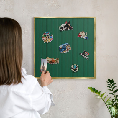 Plechové tabule na magnety zlatý rám Zelené pruhy