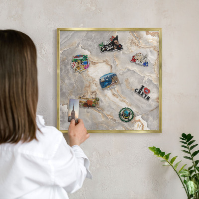 Magnetické tabule na magnety v zlatém rámu Mramorová elegance