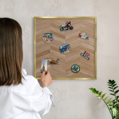 Plechové tabule na magnety zlatý rám Dřevěná rybí kost