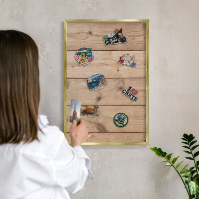 Magnetické tabule na magnety v zlatém rámu Dřevěná textura
