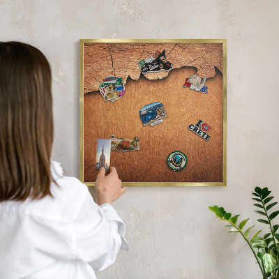 Magnetické tabule na magnety v zlatém rámu Dřevěná textura