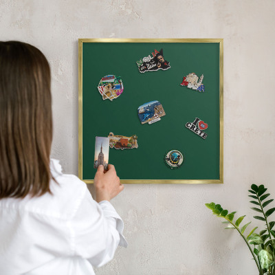 Magnetické tabule na magnety v zlatém rámu Lahvová zelená