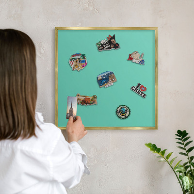Magnetické tabule na magnety v zlatém rámu Silná máta