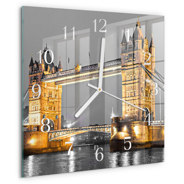 Skleněné hodiny Tower Bridge
