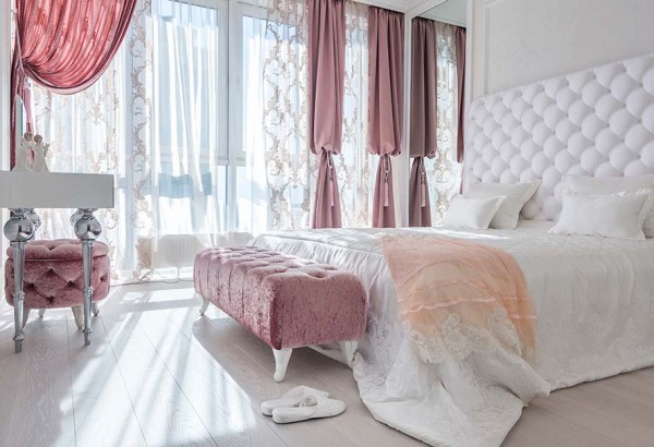 Ložnice ve stylu glamour – způsoby, jak navrhnout luxusní prostor