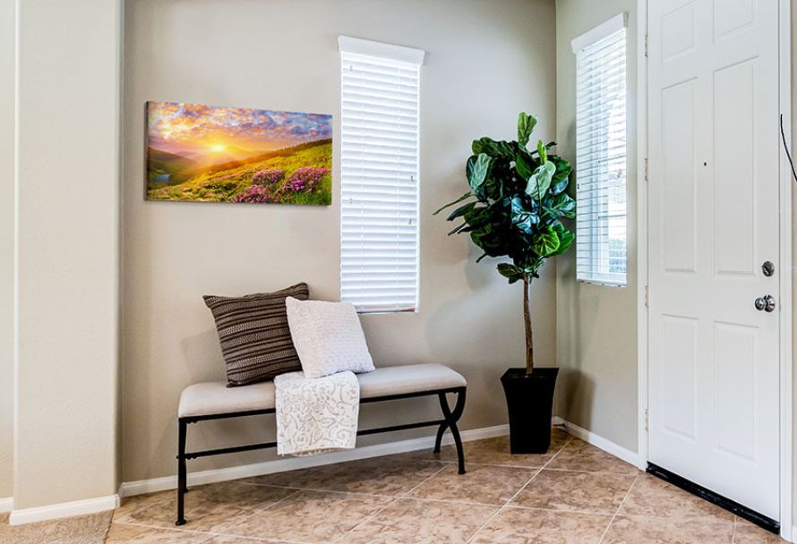 Jak vyzdobit chodbu? Kreativní nápady, jak co nejlépe využít prostor